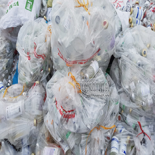 Bắc Ninh kiểm tra “Núi rác thải y tế chình ình giữa làng”