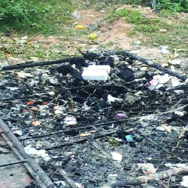 Hà Tĩnh: Bệnh viện đốt chất thải nguy hại “vô tư” xả khói hành dân